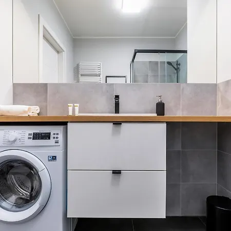 Modern City Center Apartments By Noclegi Renters Poznań Esterno foto