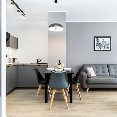 Modern City Center Apartments By Noclegi Renters Poznań Esterno foto