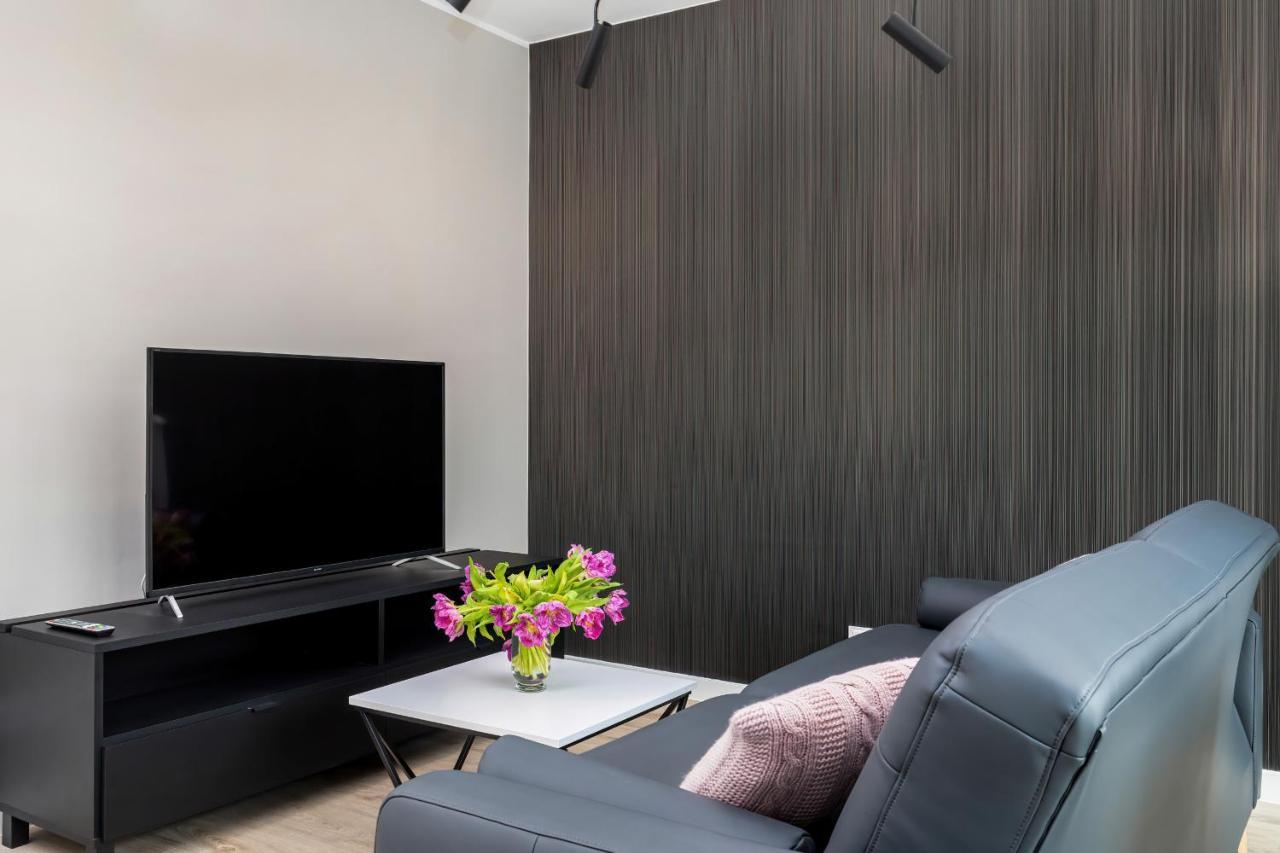 Modern Center By Renters *